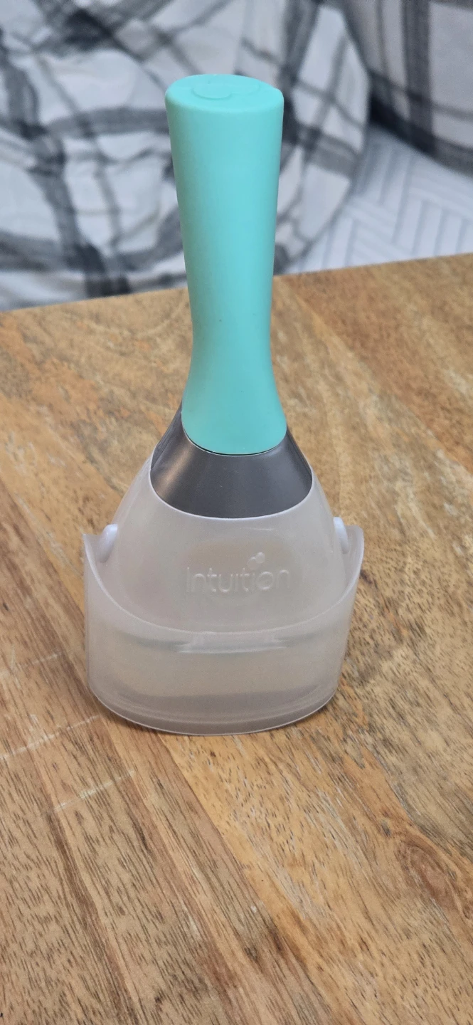 Schick Intuition Sensitive Care Razor