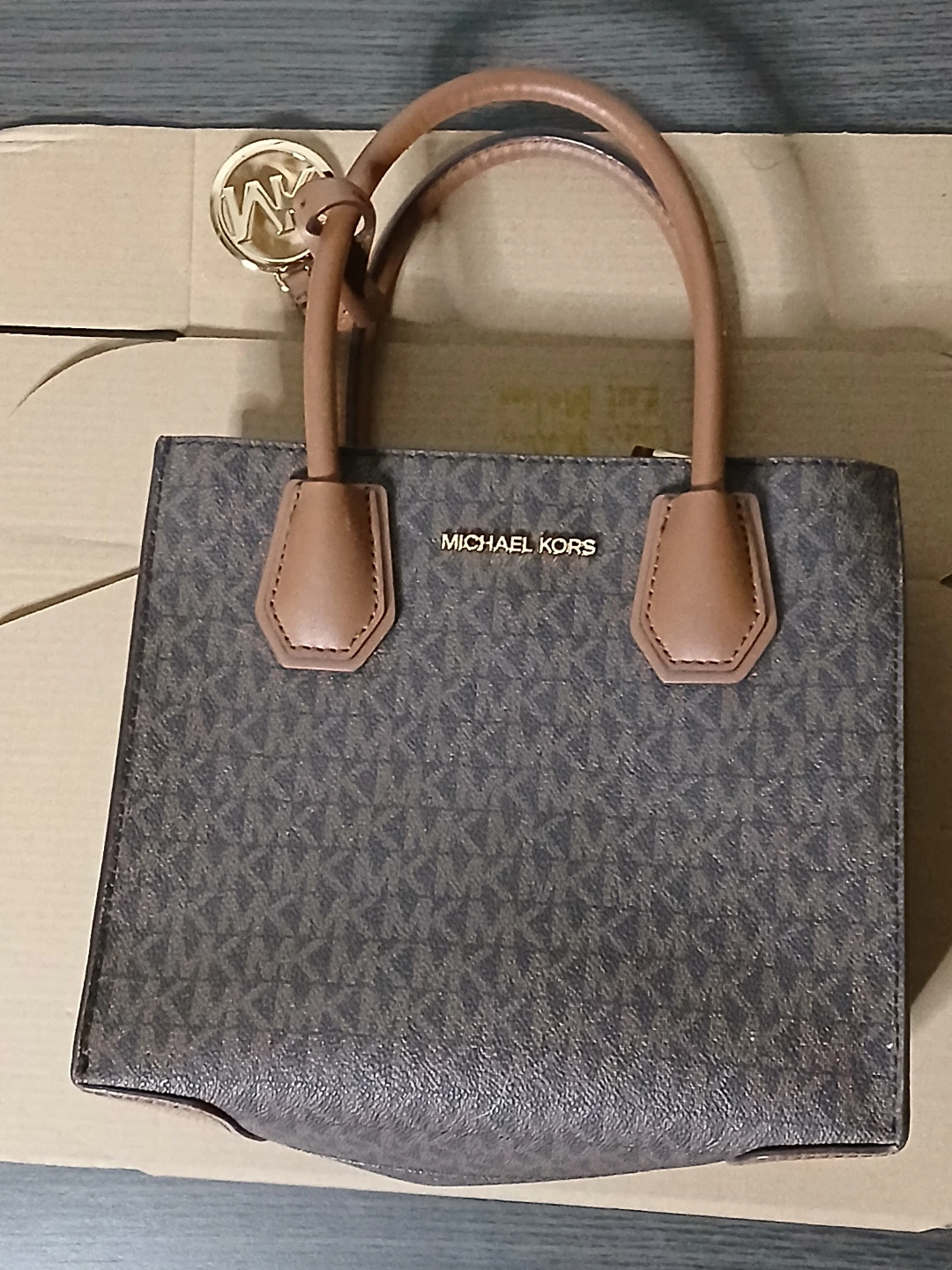 Michael Kors Monogram Tote Bag - photo 2