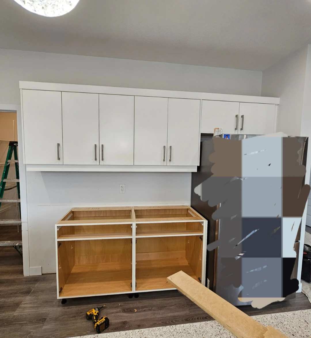 Kitchen cabinets  With the countertop Granite - photo 5