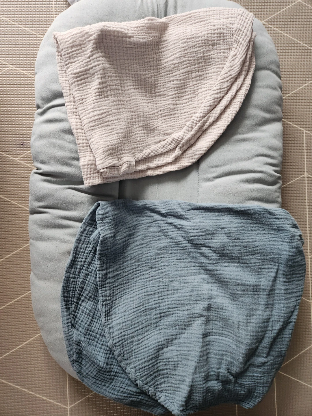 Snuggle Me Organic Baby Lounger - photo 2