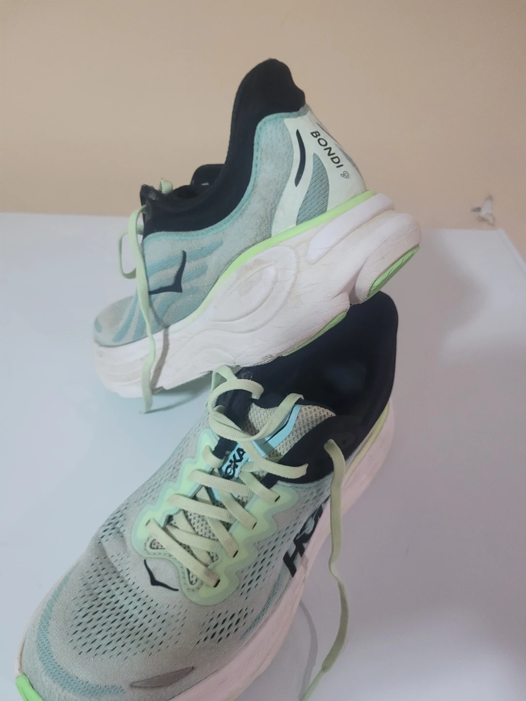 Hoka Bondi 9 US 9.5 men's Running Shoes - photo 2