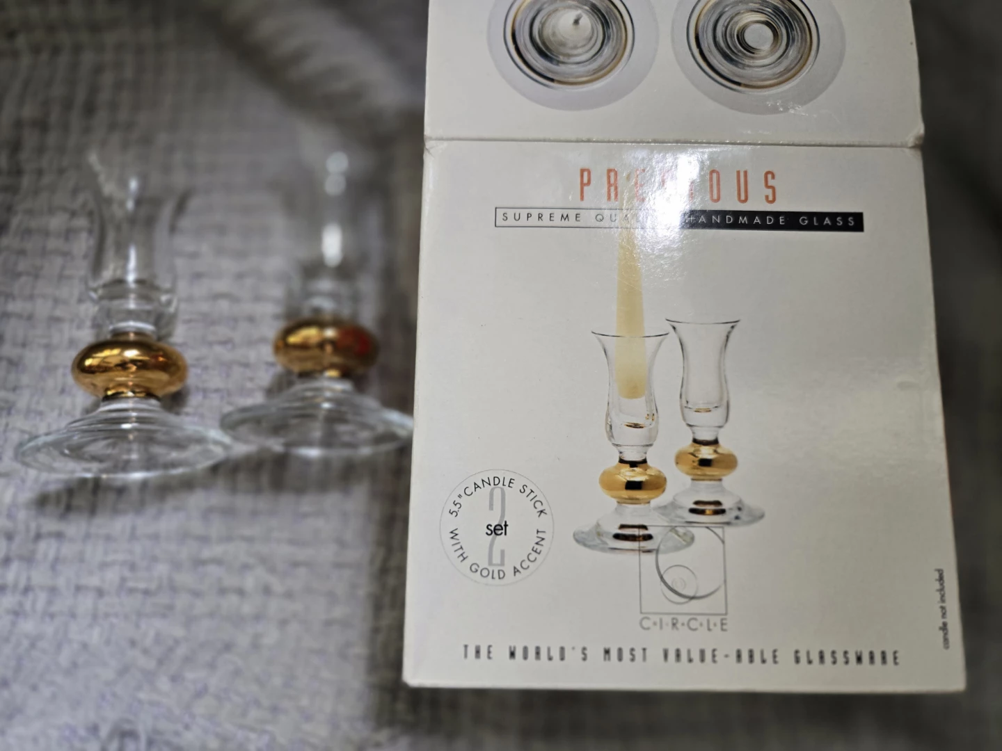 Precious Set of 2 Glass Candlesticks with Gold Accent
