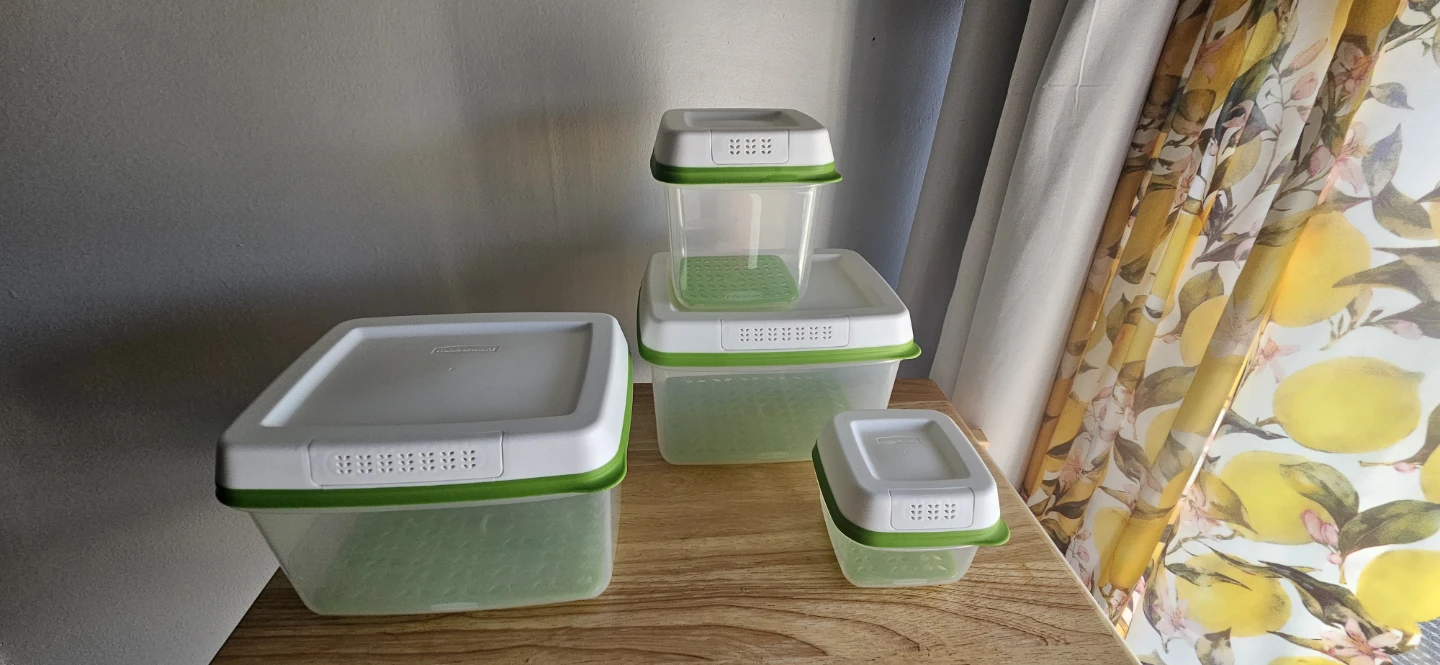 Rubbermaid Produce Savers 4 pack