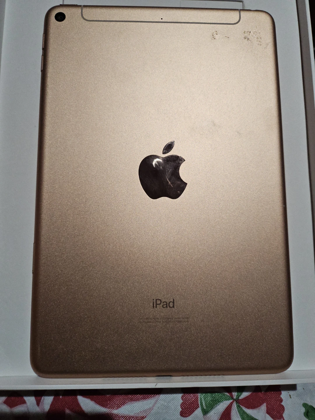 Gold iPad - photo 3