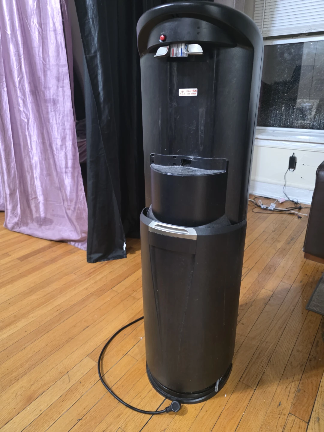 Black Water Dispenser