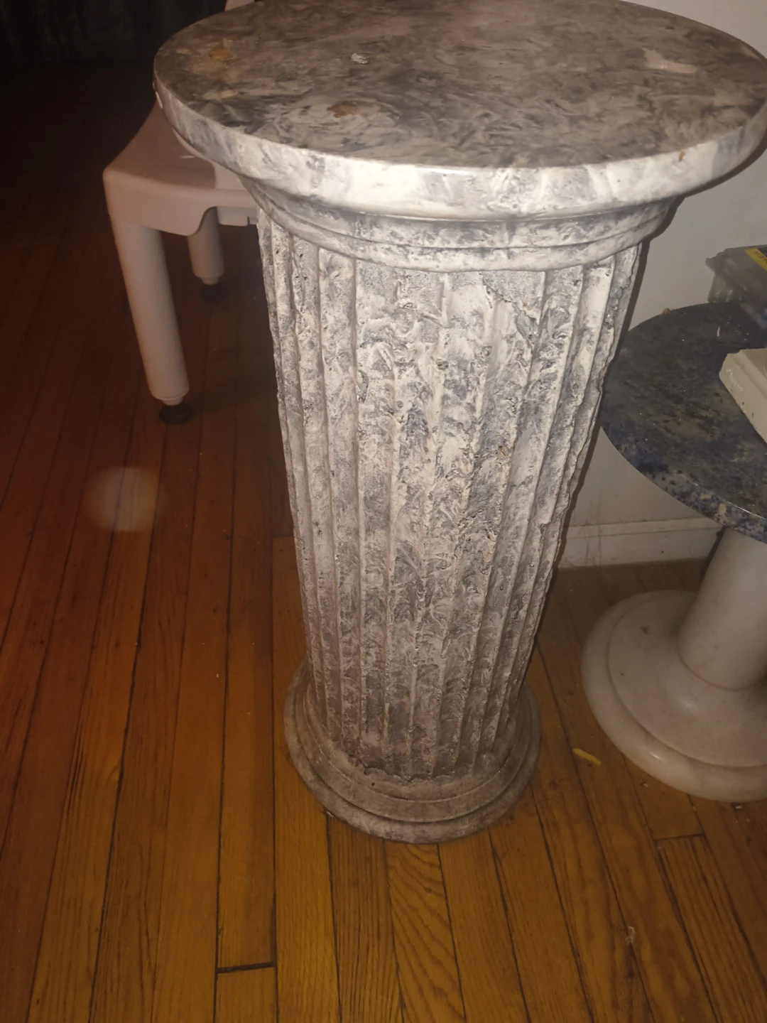 Decorative Pedestal Stand
