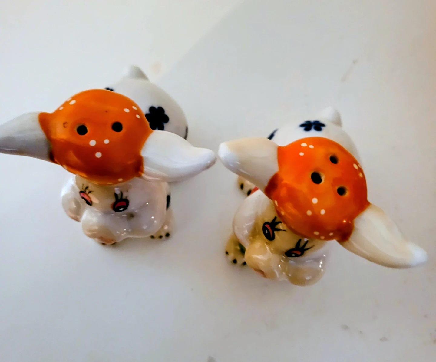 Vintage Cow Salt & Pepper Shakers - photo 2