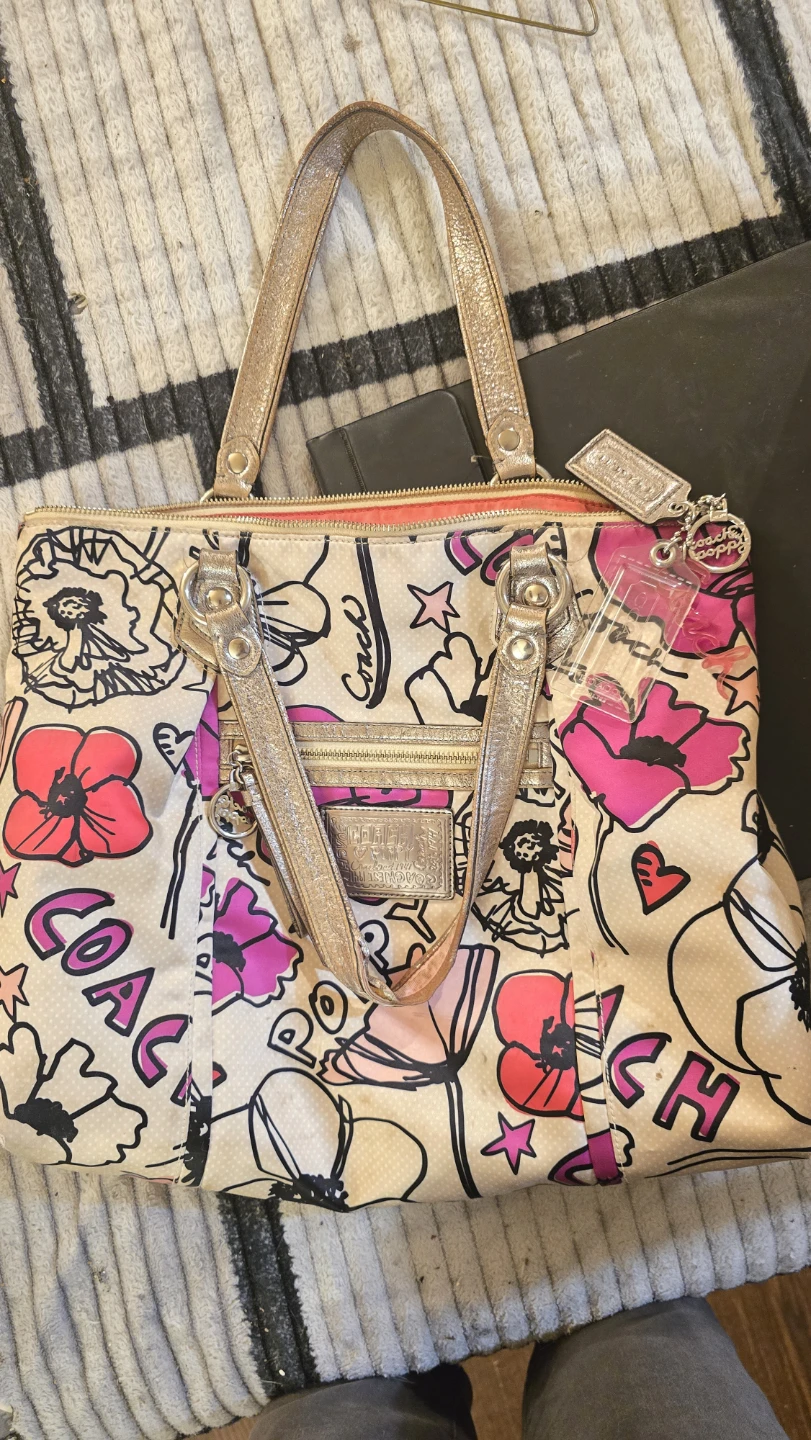 Coach Poppy Graffiti Print Tote Bag - photo 3