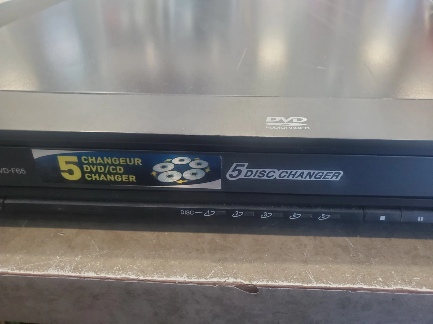 Panasonic DVD-F65 5-Disc Changer DVD/CD Player - photo 2