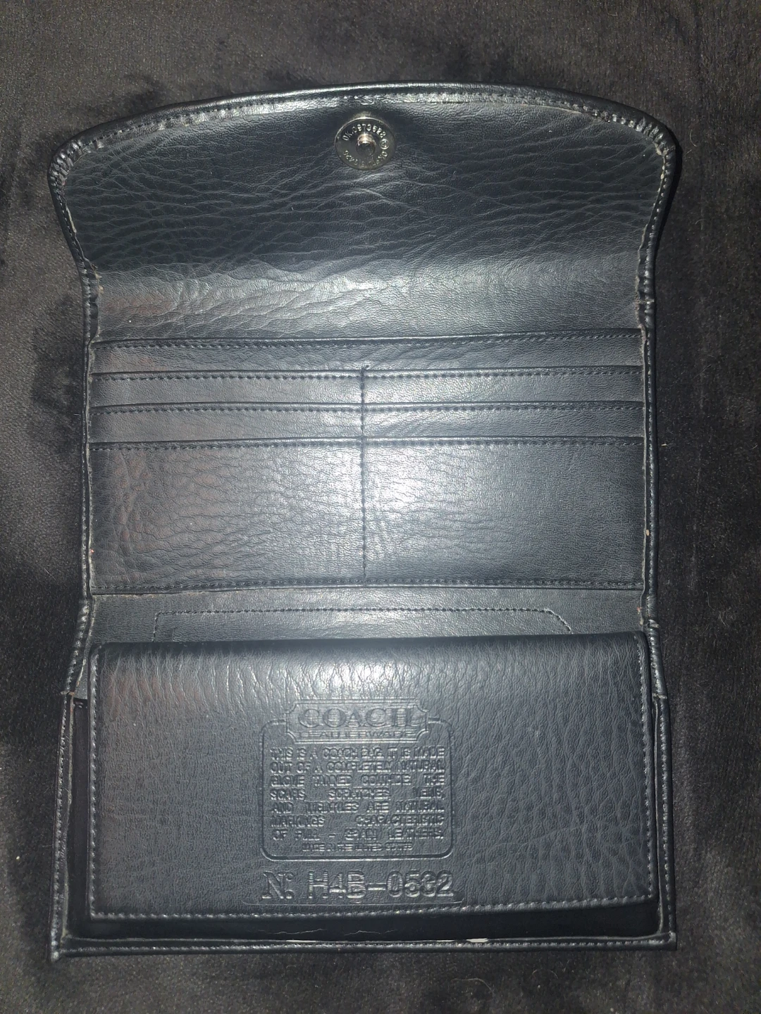 COACH(vintage new york)Black Leather Trifold Wallet - photo 2