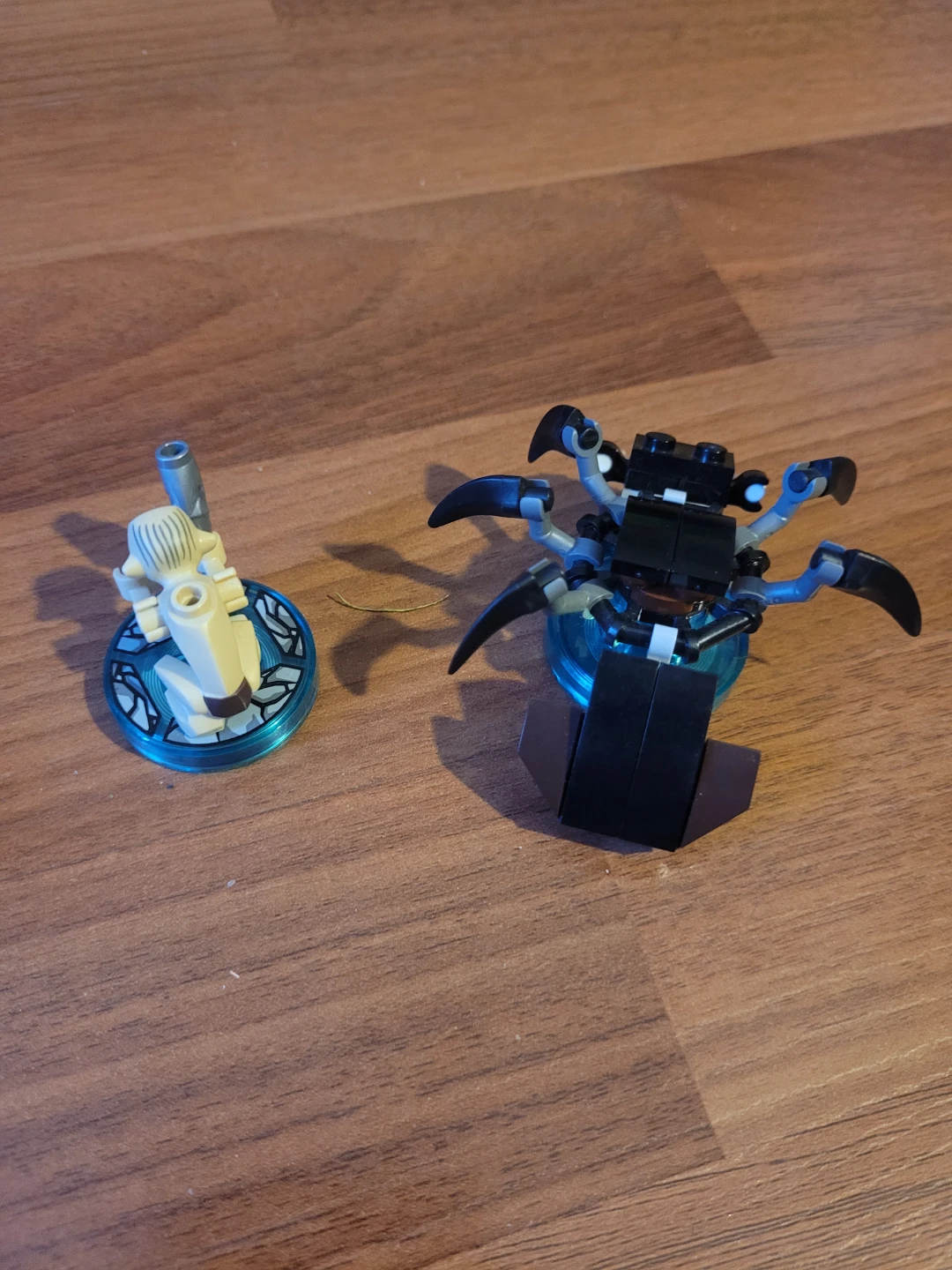 LEGO Dimensions Gollum &r Spider - photo 5