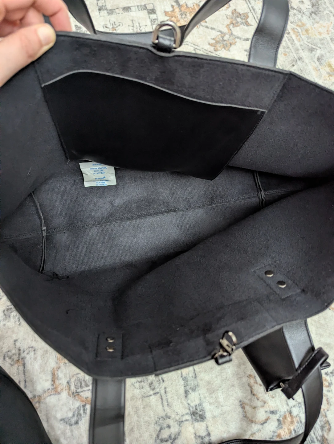 NEW Guess Black Tote Bag with Coin Pouch - photo 3