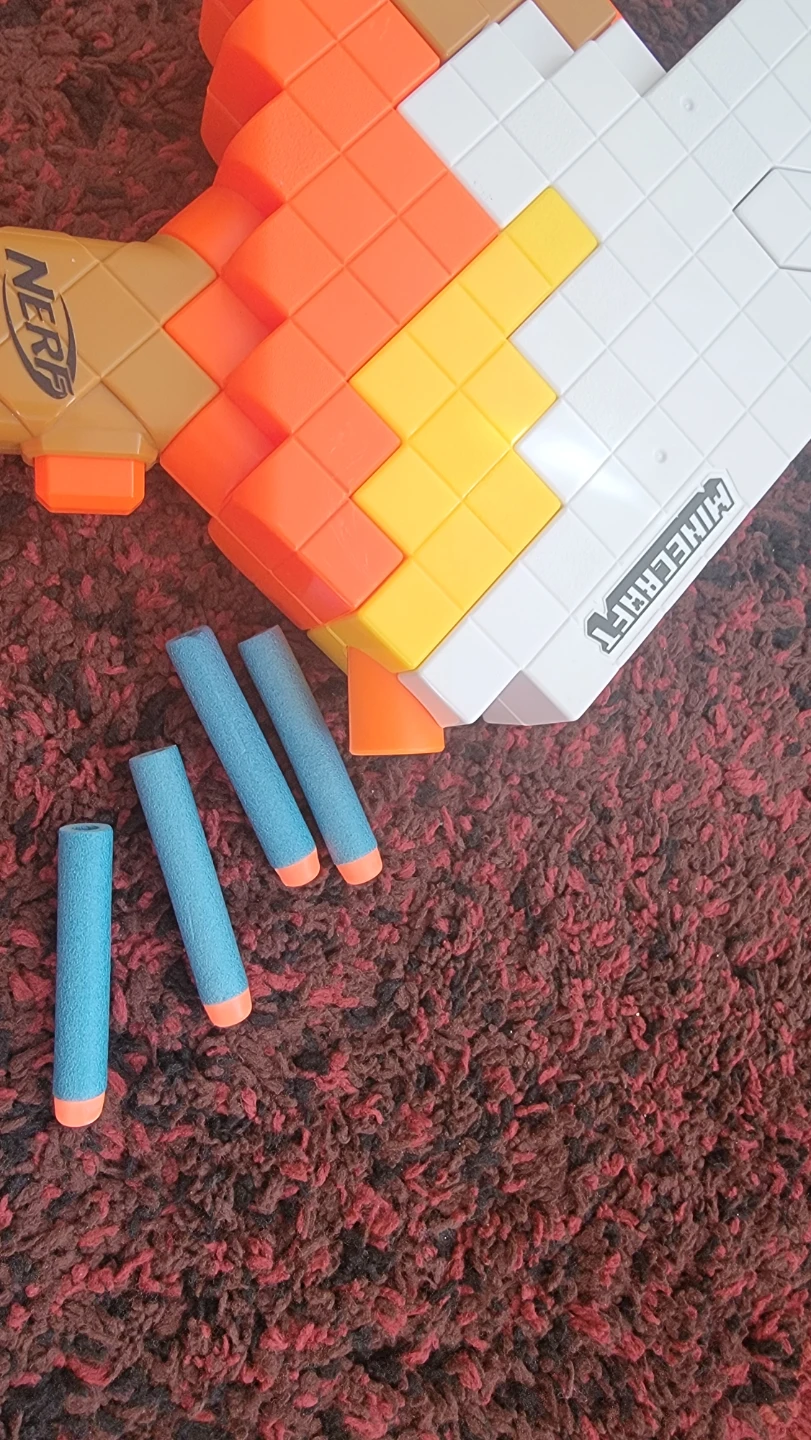 Nerf Minecraft Crossbow Dart Blaster - photo 2