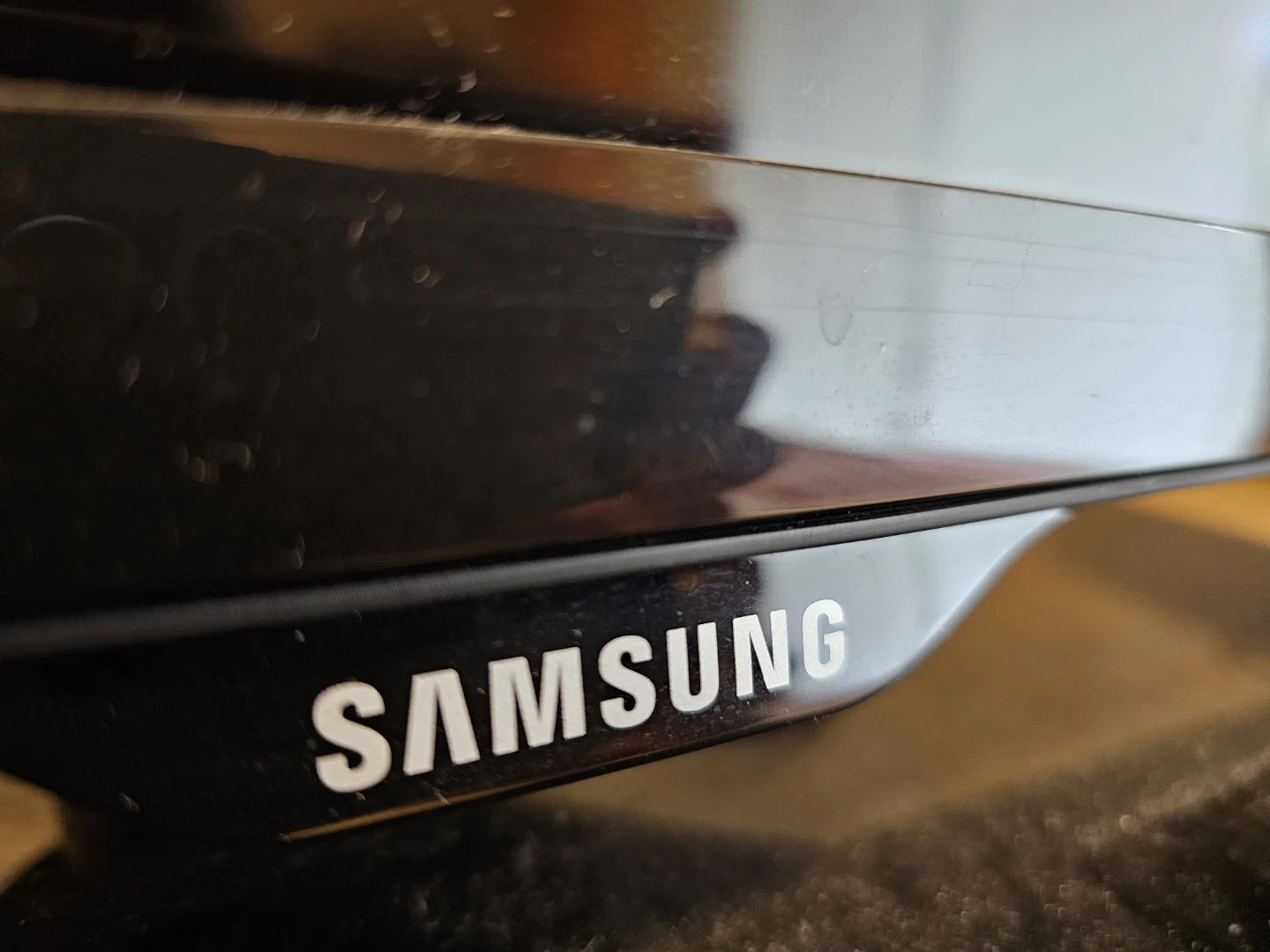 Samsung UN65EH6000 65-inch TV - photo 2