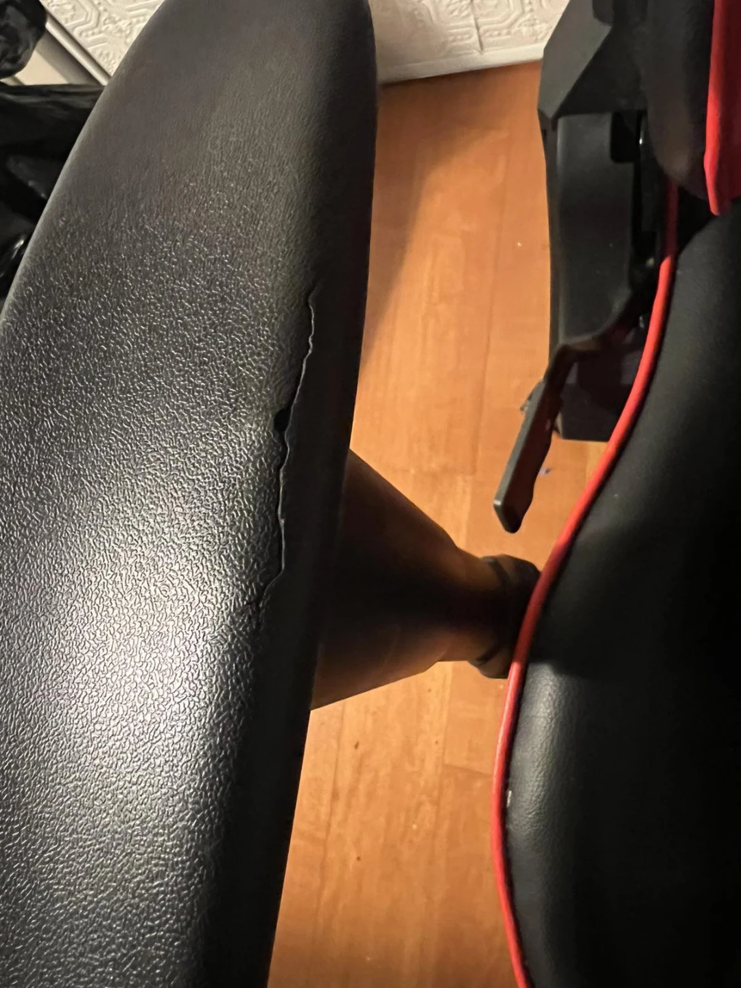 Gaming computer desk chair - photo 3