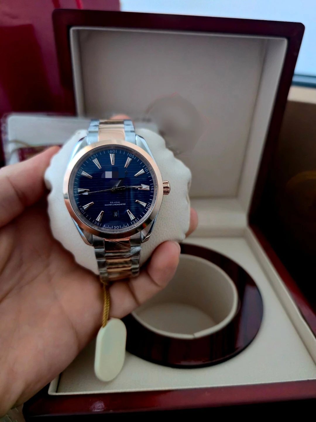 Mens luxury watch automatic comes with box and papers! - photo 3