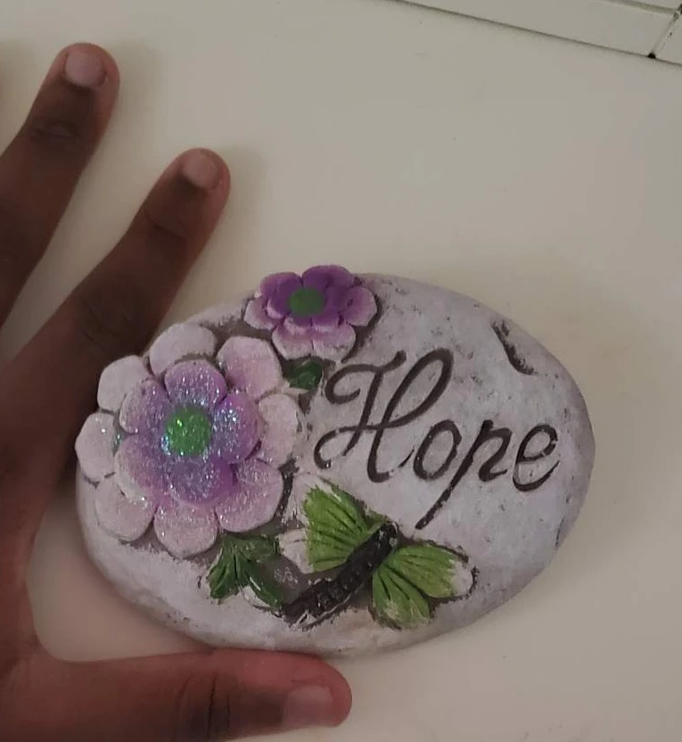 🥕Decorative Garden Stone with 'Hope' Message - photo 2