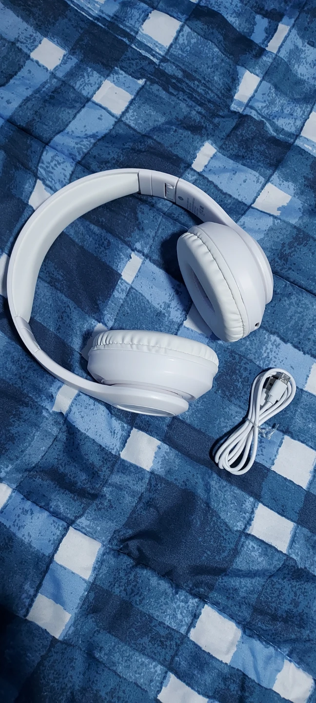 White Wireless Headphones with Charger