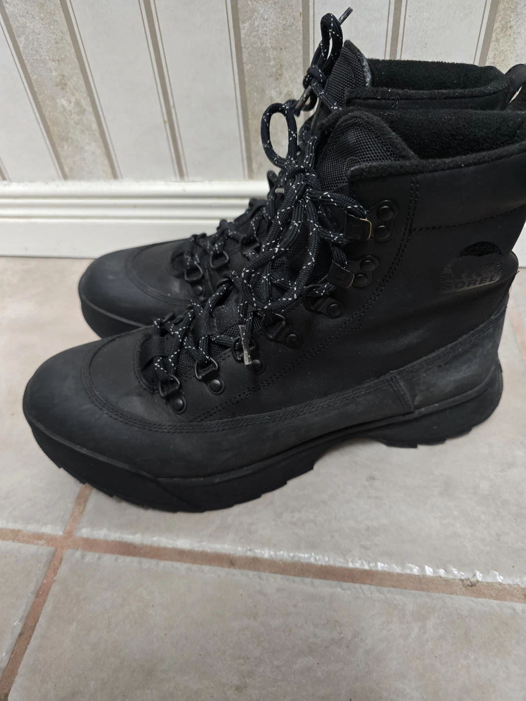 Men's Sorel Black Winter Insulated waterproof Boots size 11