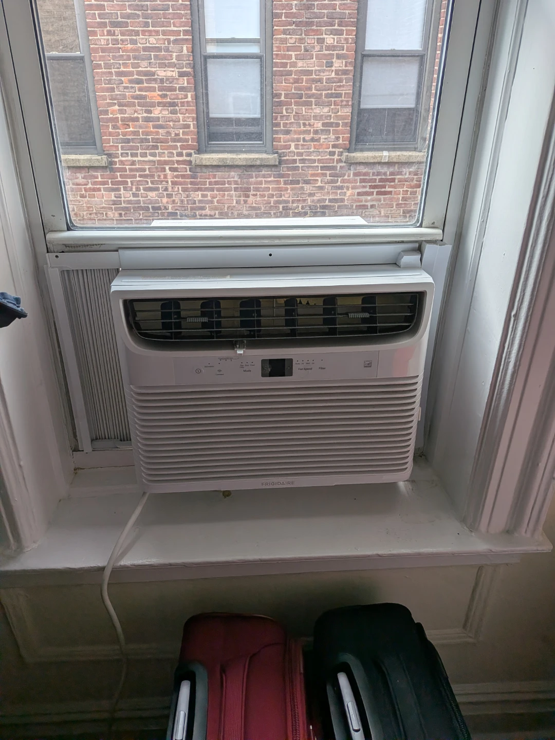 Frigidaire 14,000 BTU AC