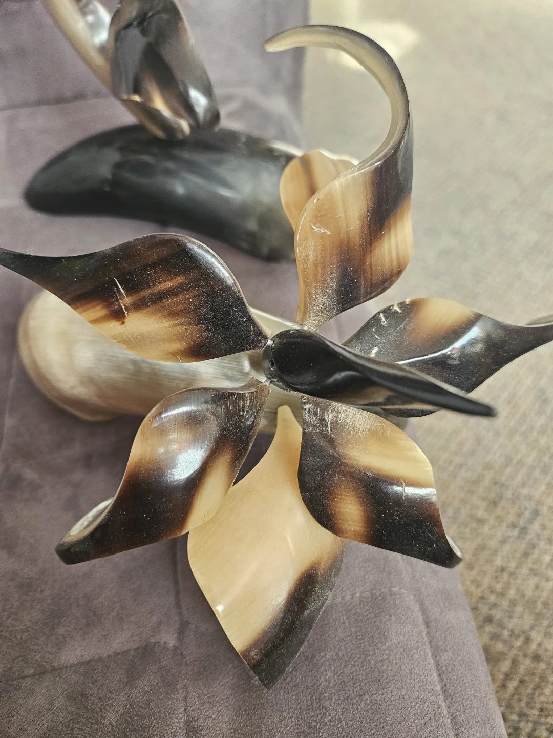 2 vintage Carved Horn Flower Sculpture - photo 2