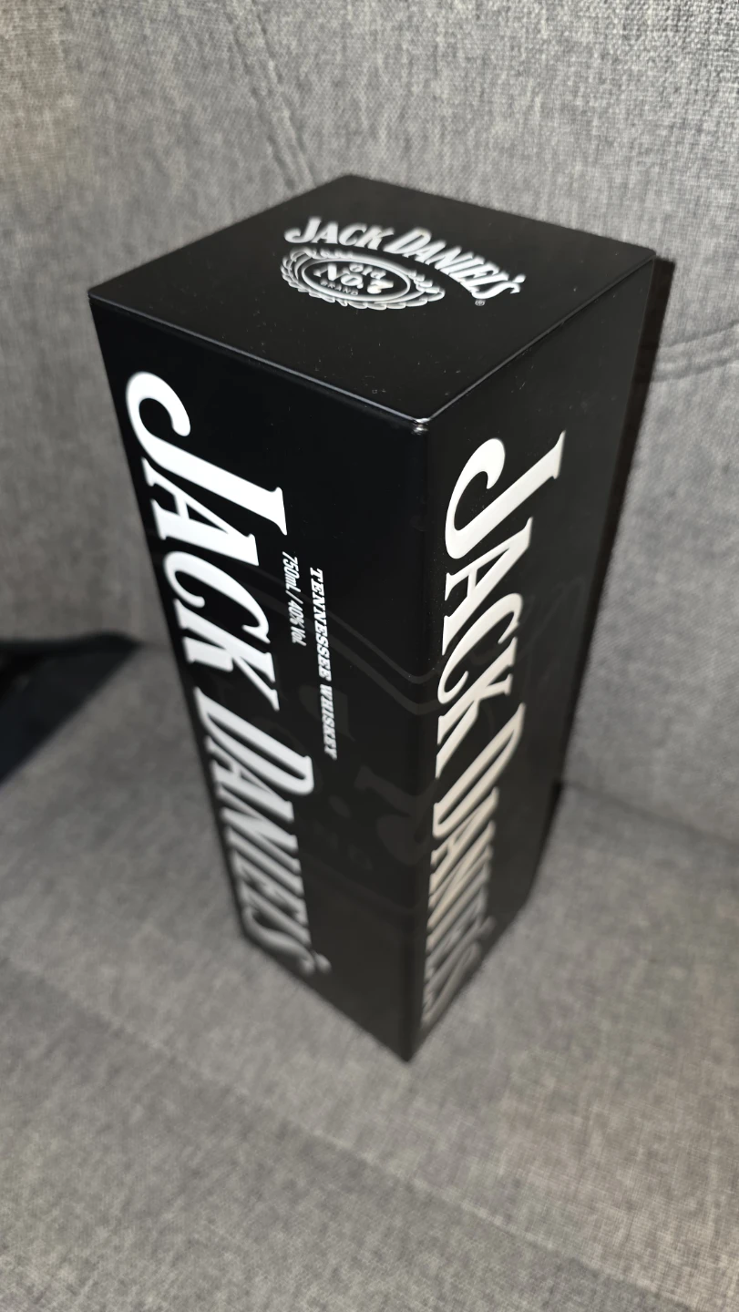 Jack Daniel's Tennessee Whiskey Gift Box 750ml 40% alc./vol. - photo 2