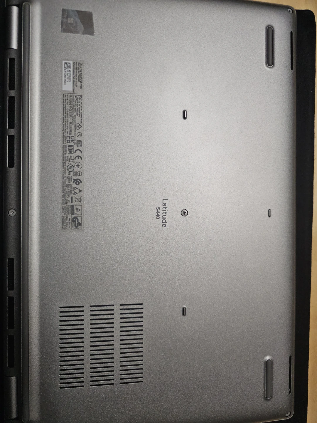 Dell Latitude 5440 Laptop - photo 3