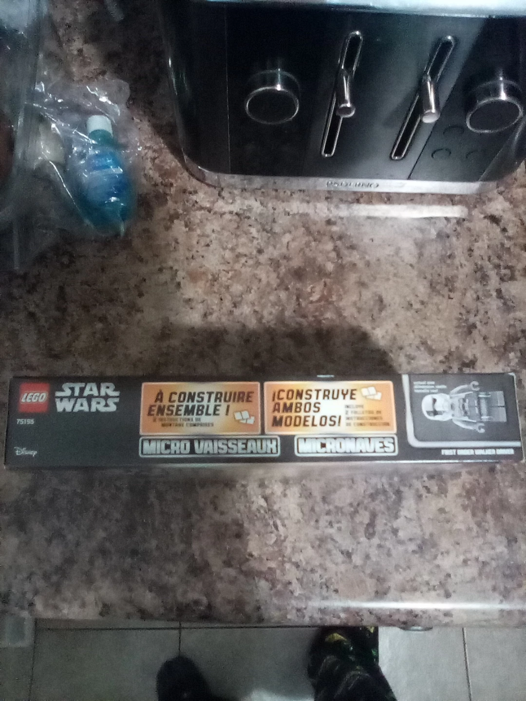 LEGO Star Wars Ski Speeder vs First Order Walker 75195 - photo 3
