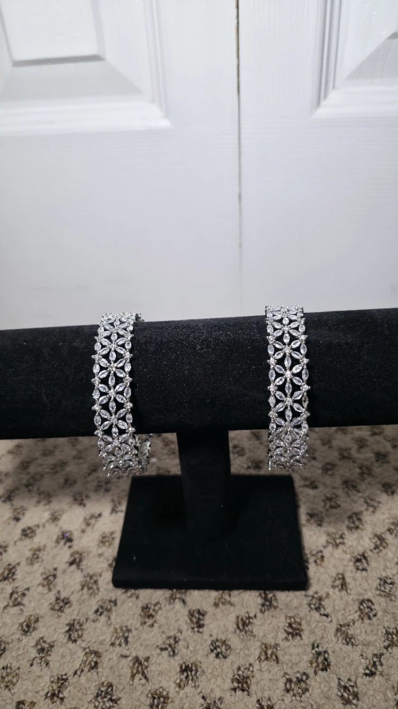 Silver Floral Design Bangles - photo 2
