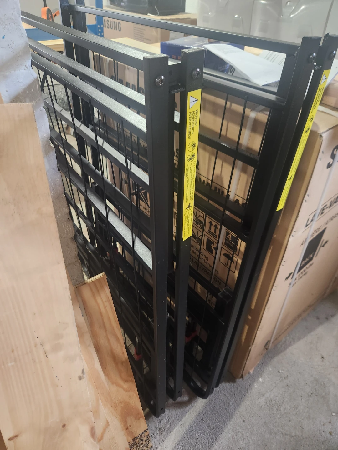 Metal Bed Frame - Queen Size - photo 4
