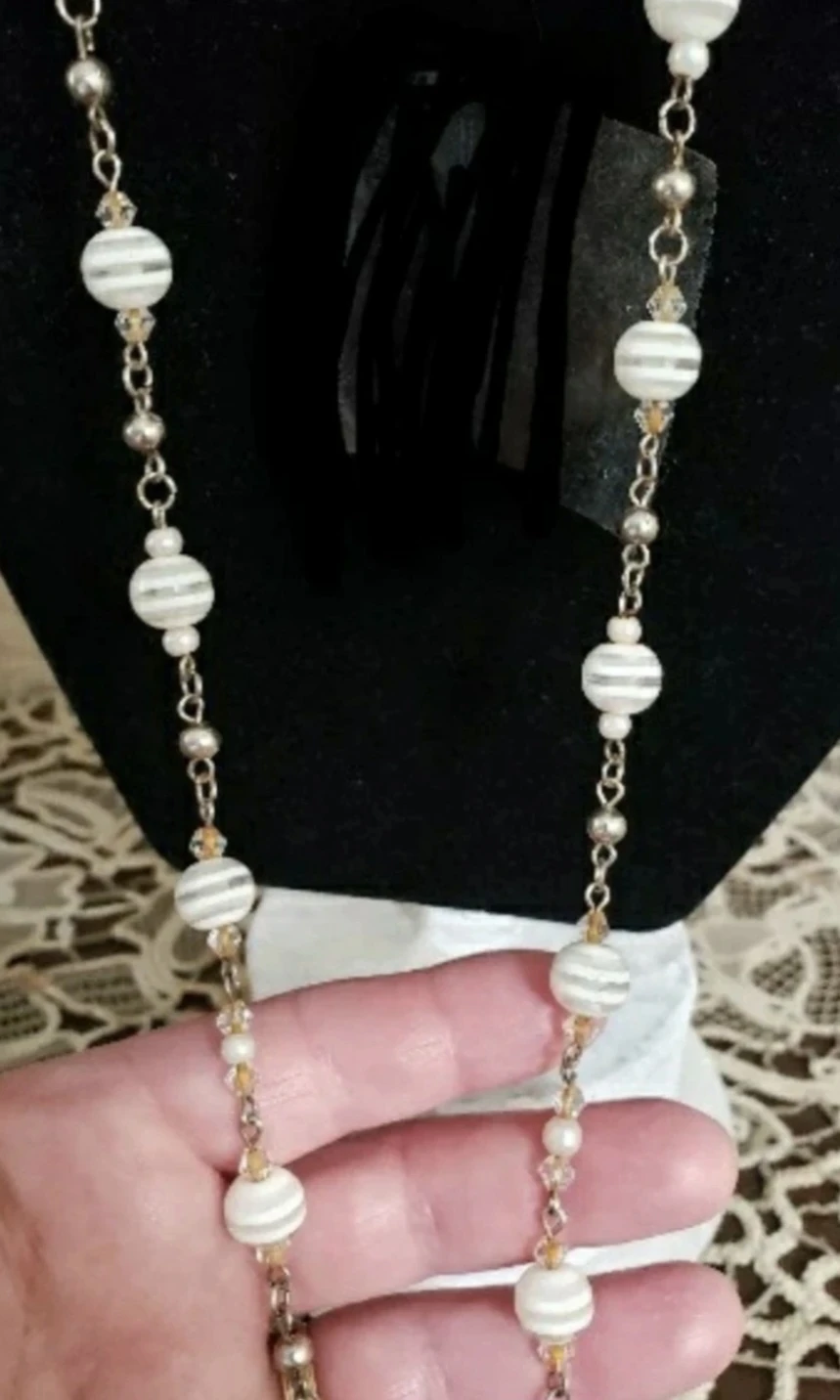 Beaded Necklace - White and Silver Tone - photo 4