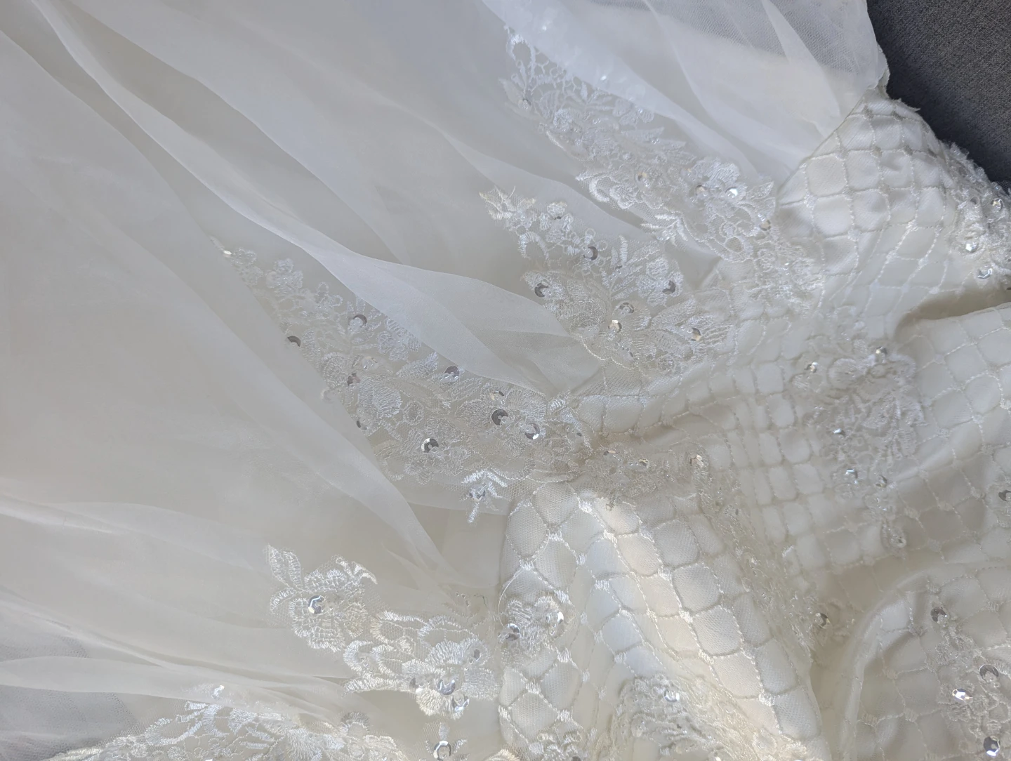 JJ's House Ivory Wedding Dress - Size 6 - photo 3