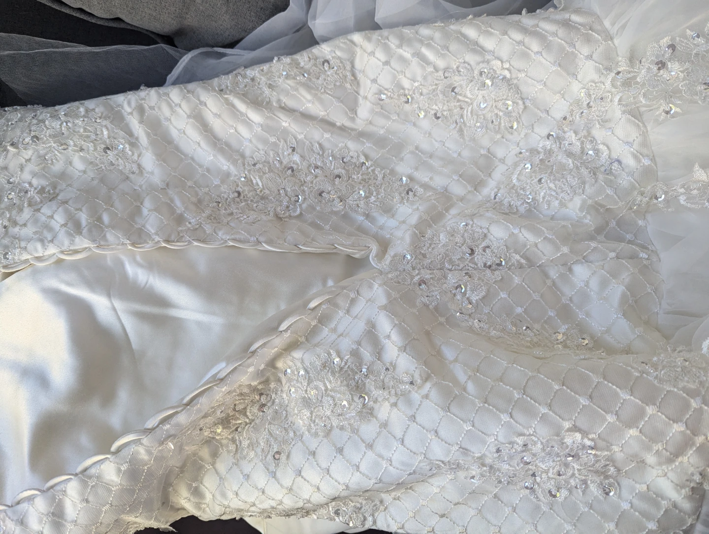 JJ's House Ivory Wedding Dress - Size 6 - photo 5
