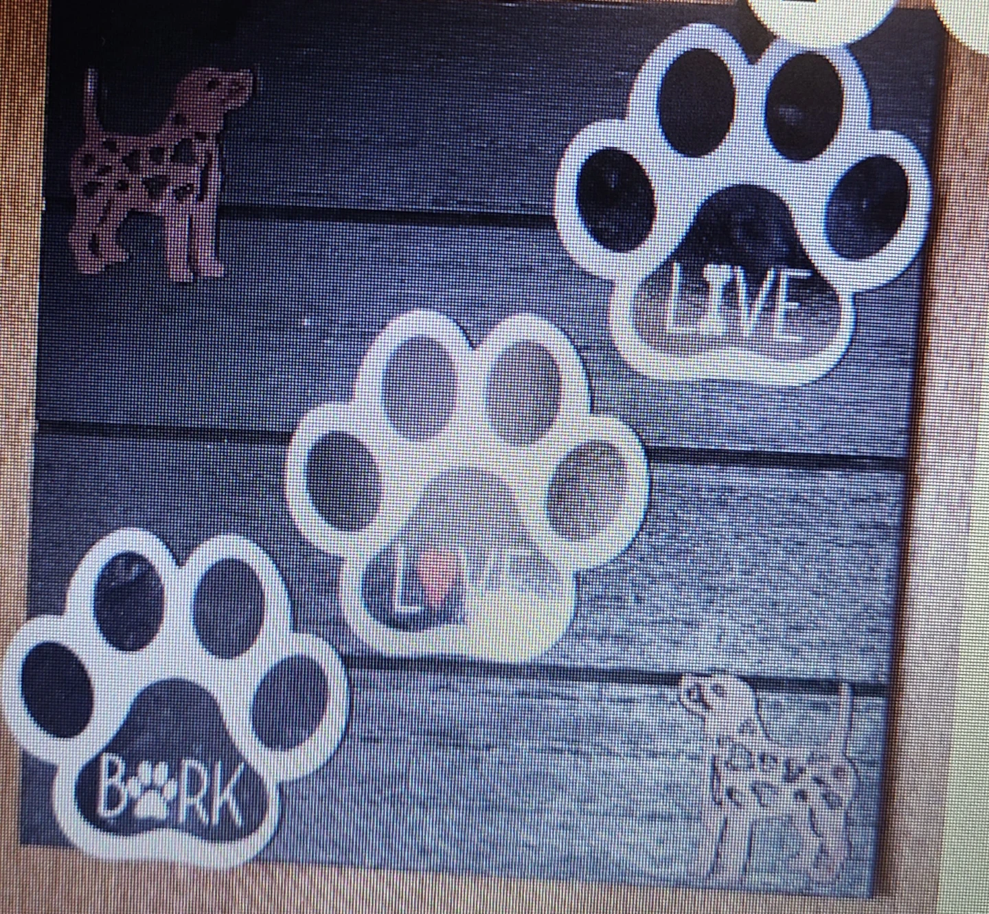 Dog Paw Print Wall Decor