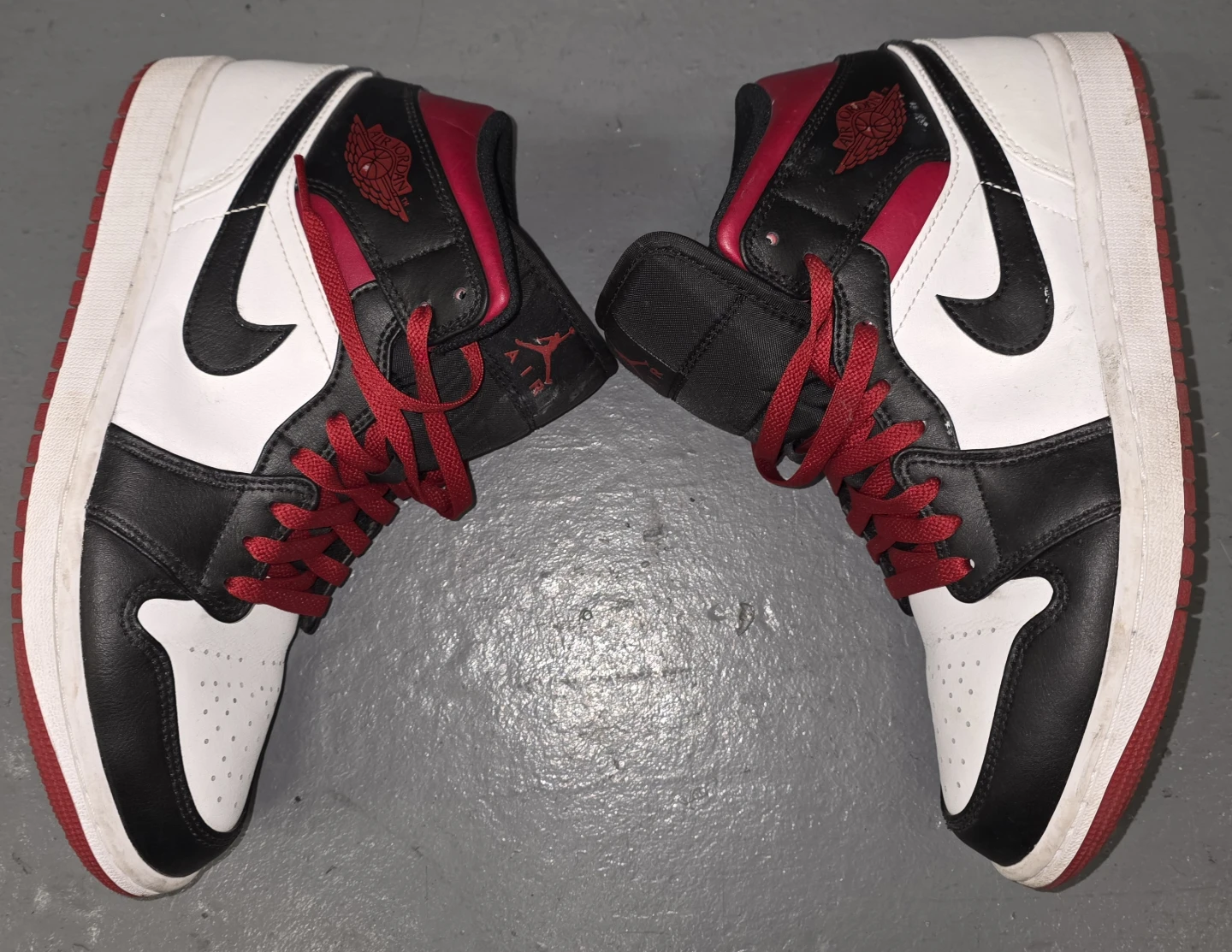 Nike Air Jordan 1 Mid, Size 8.5 - photo 3