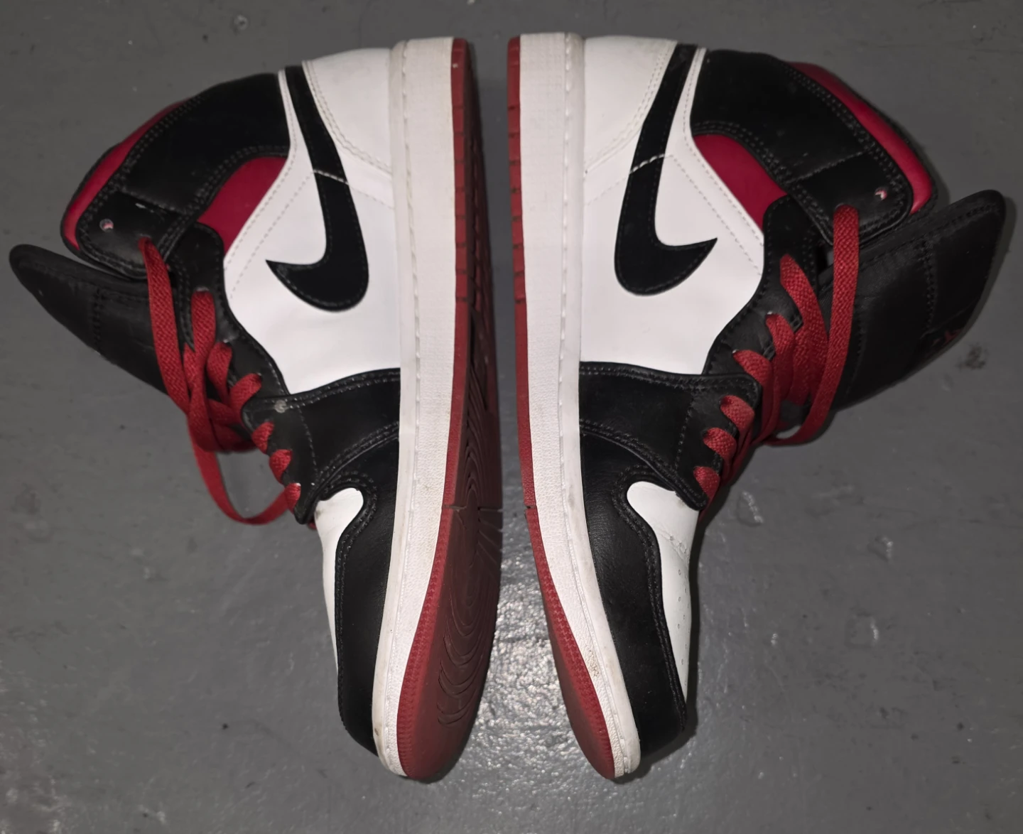 Nike Air Jordan 1 Mid, Size 8.5 - photo 4