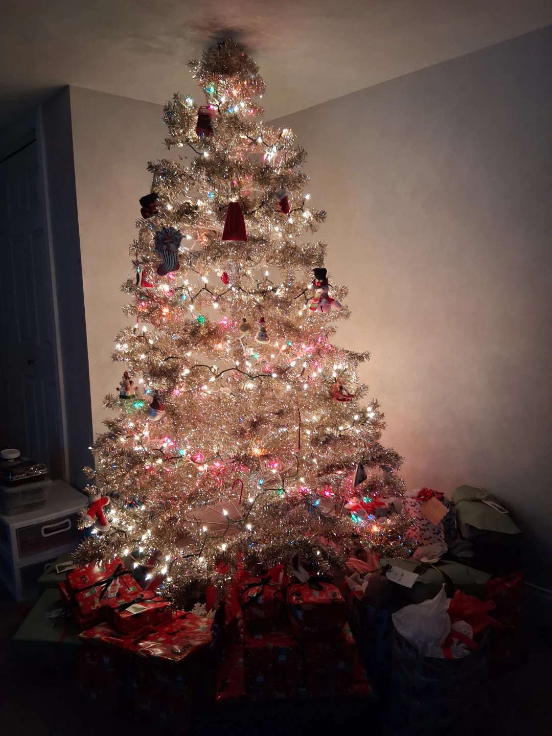 Beautiful 7ft Gold Christmas Tree - photo 3