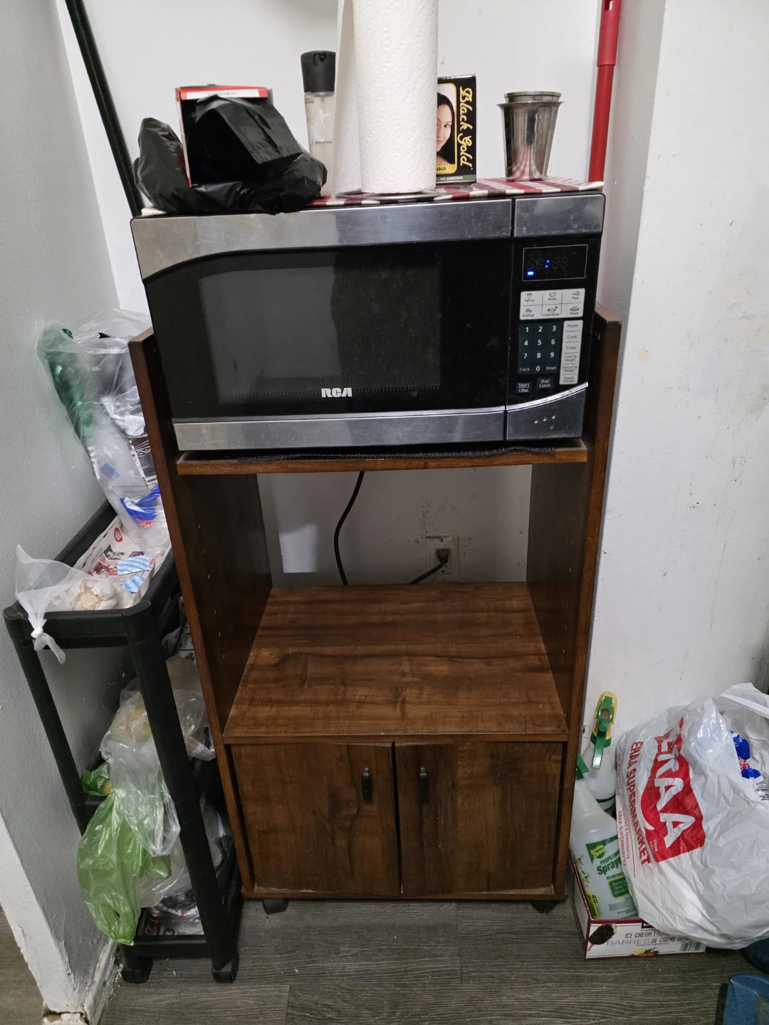 Microwave with Wood Cabinet
