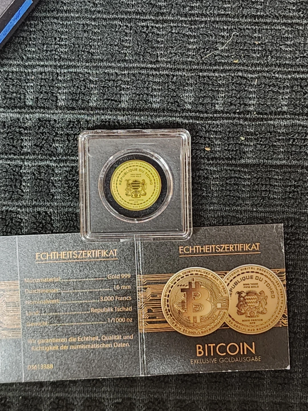 Bitcoin Exclusive Gold Coin - photo 2