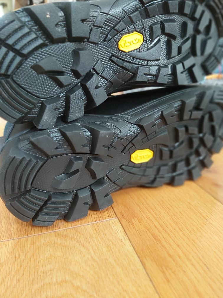 NEW Size 7.5 Mountain Warehouse Black Leather  -Vibram Soles - photo 3
