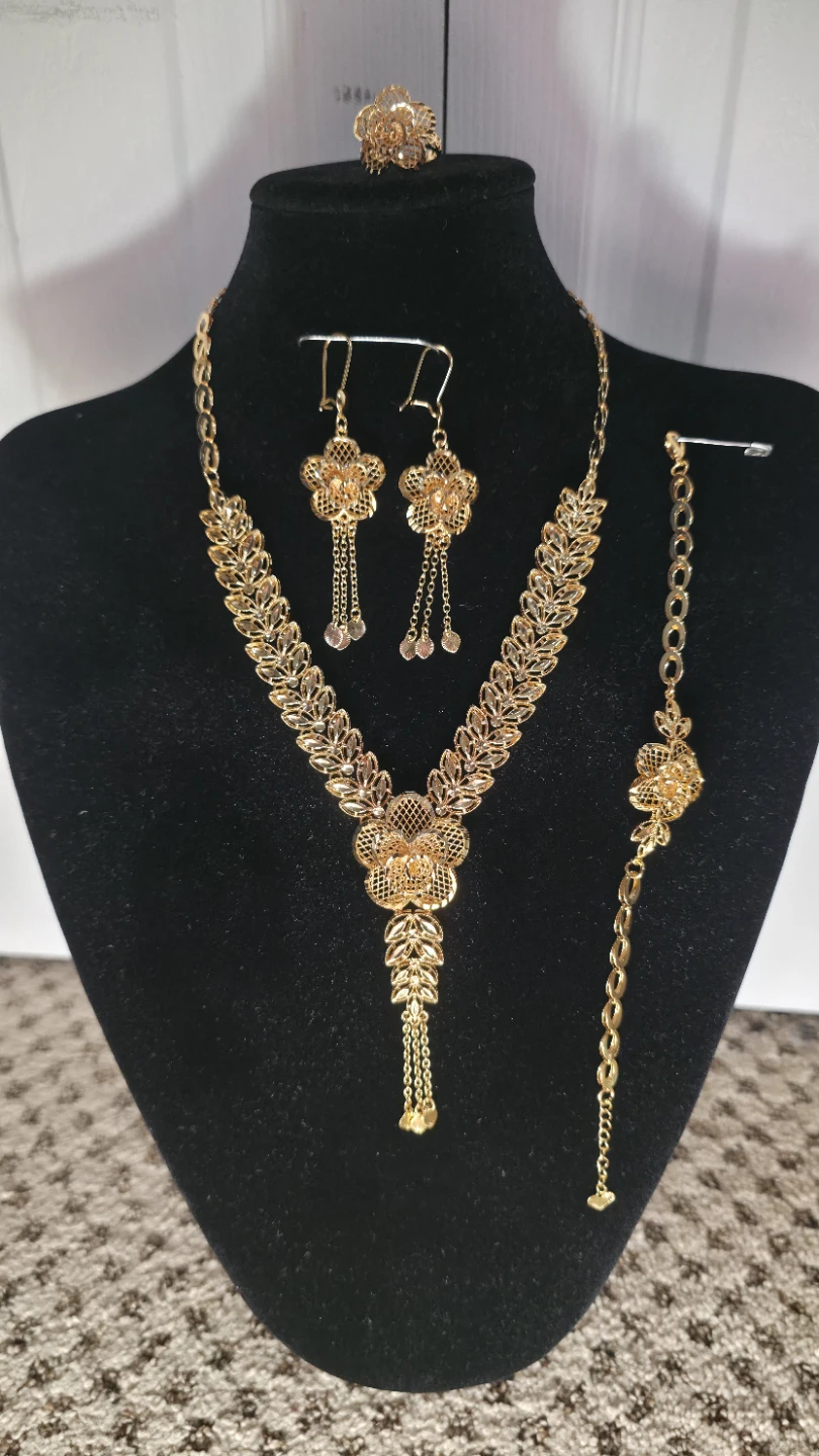 Gold Floral Jewelry Set - Necklace, Earrings, Bracelet, Ring - photo 4