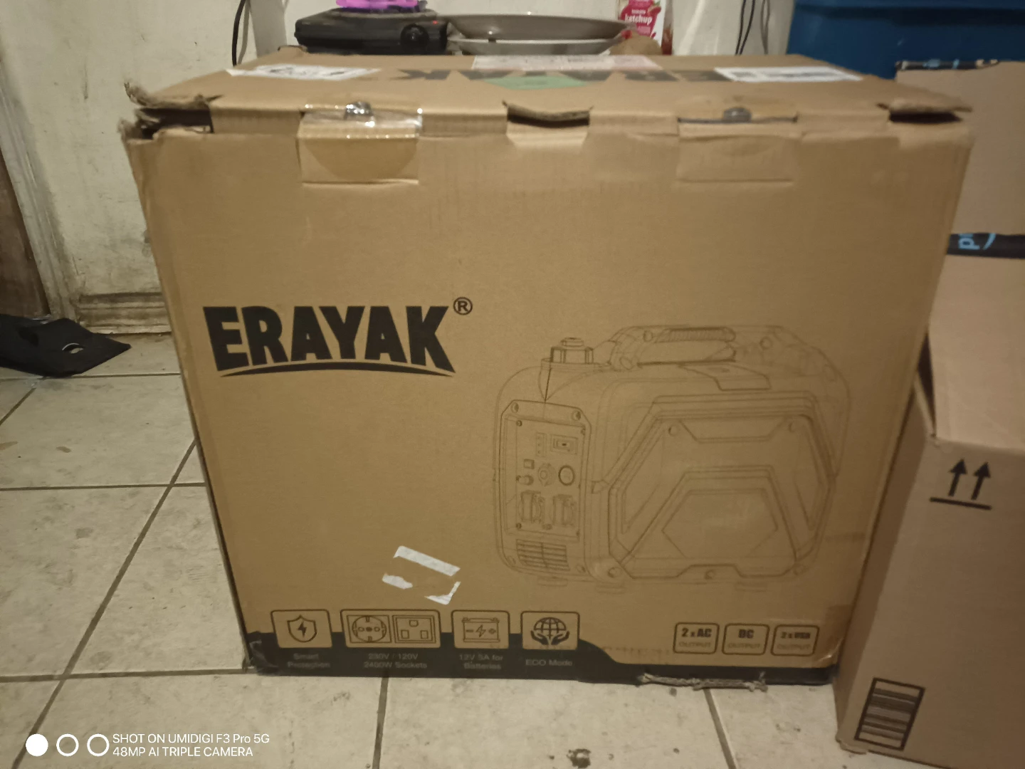 Erayak 2400W Portable Inverter Generator ( Brand New )