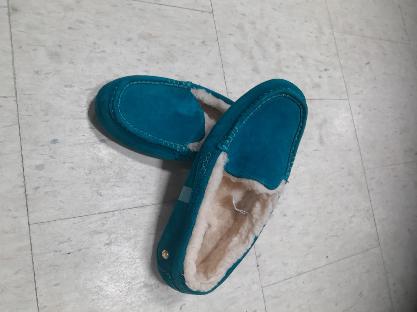 UGG Moccasin Slippers, Size 12 - photo 4