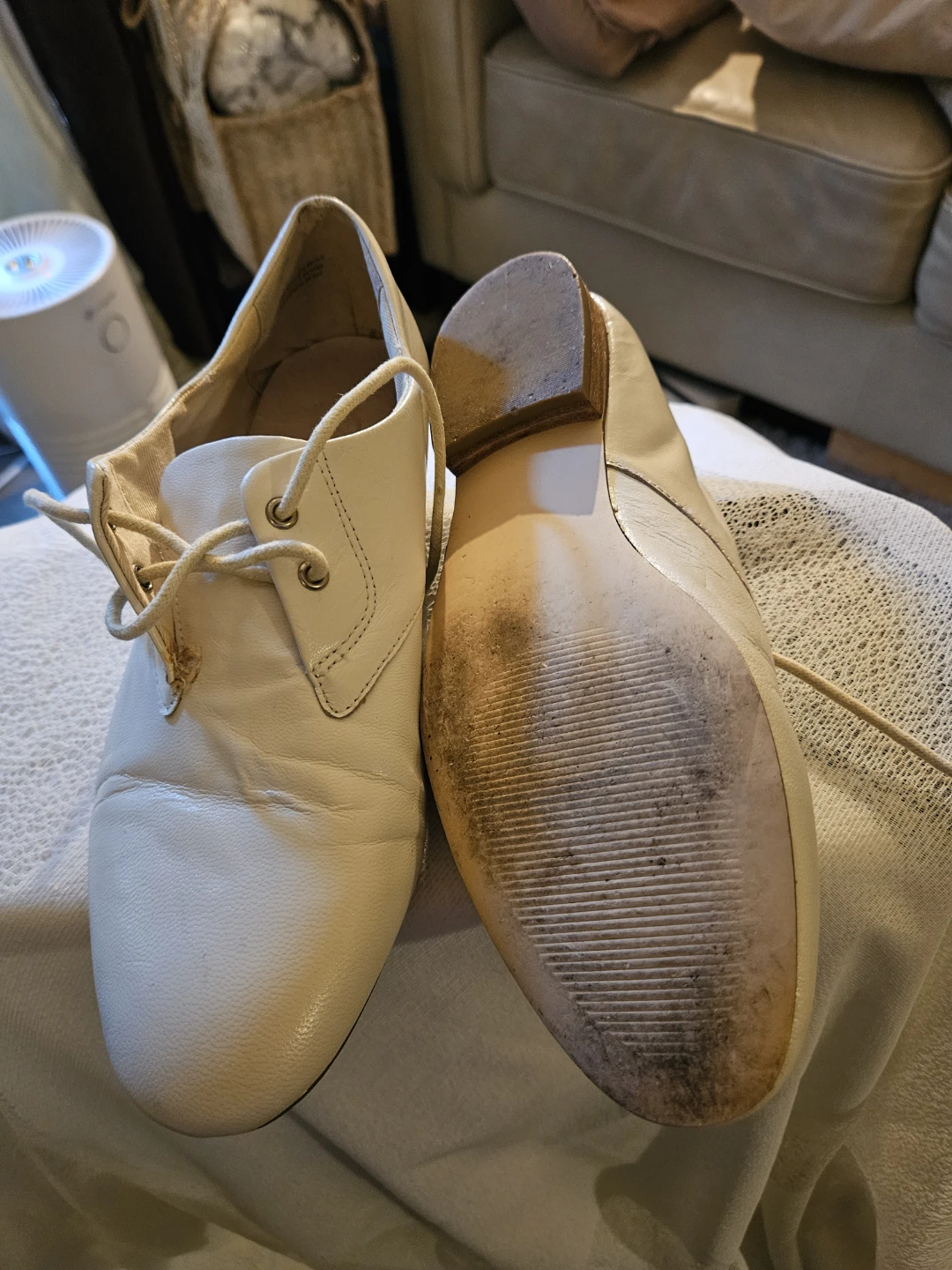Cream Lace-Up Shoes - photo 3
