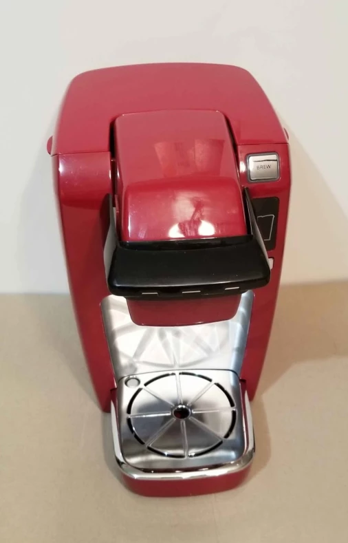 RED SINGLE SERVE KEURIG COFFEE MAKER! *COMES w/RETRACTABLE CORD* - photo 3