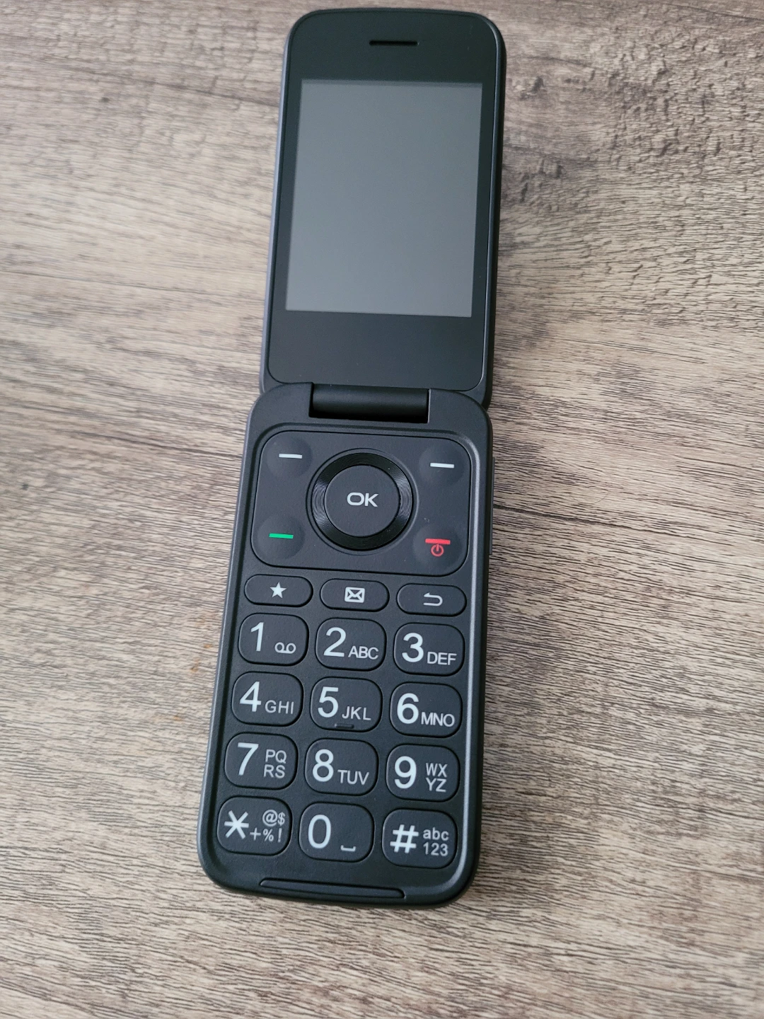TCL Flip Phone - photo 3