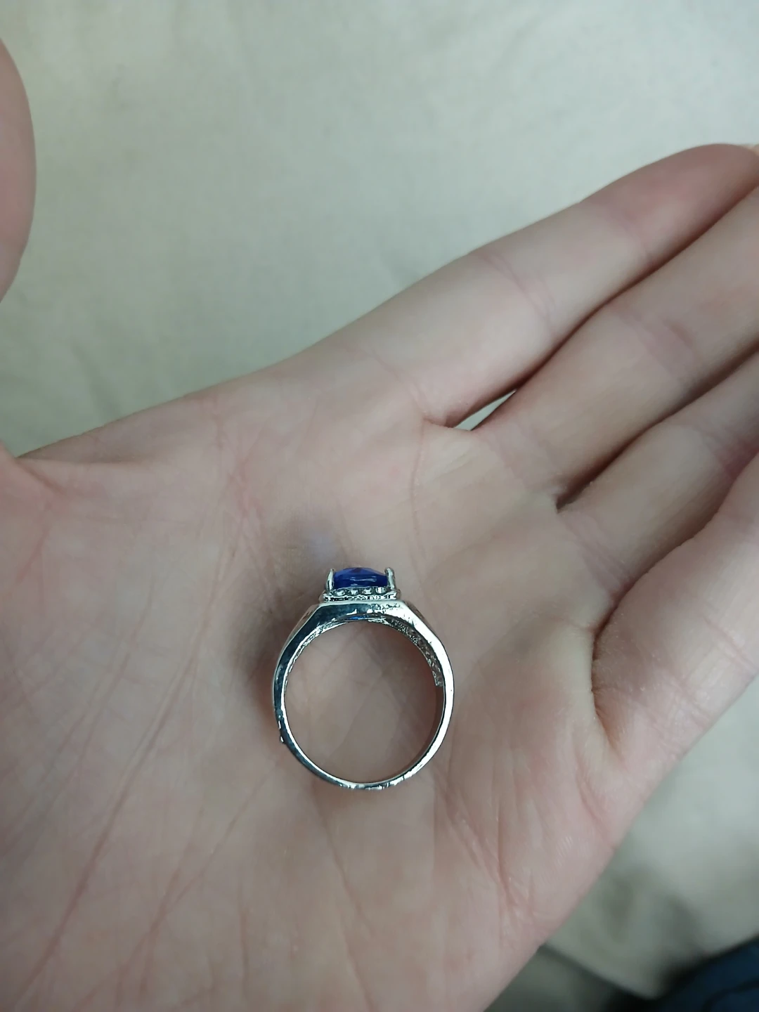 925 Silver And Lab Grown Saphire Ring - photo 3
