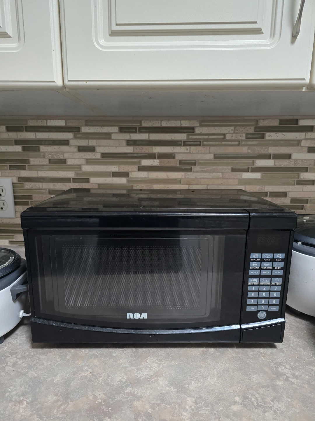 RCA Microwave - Black