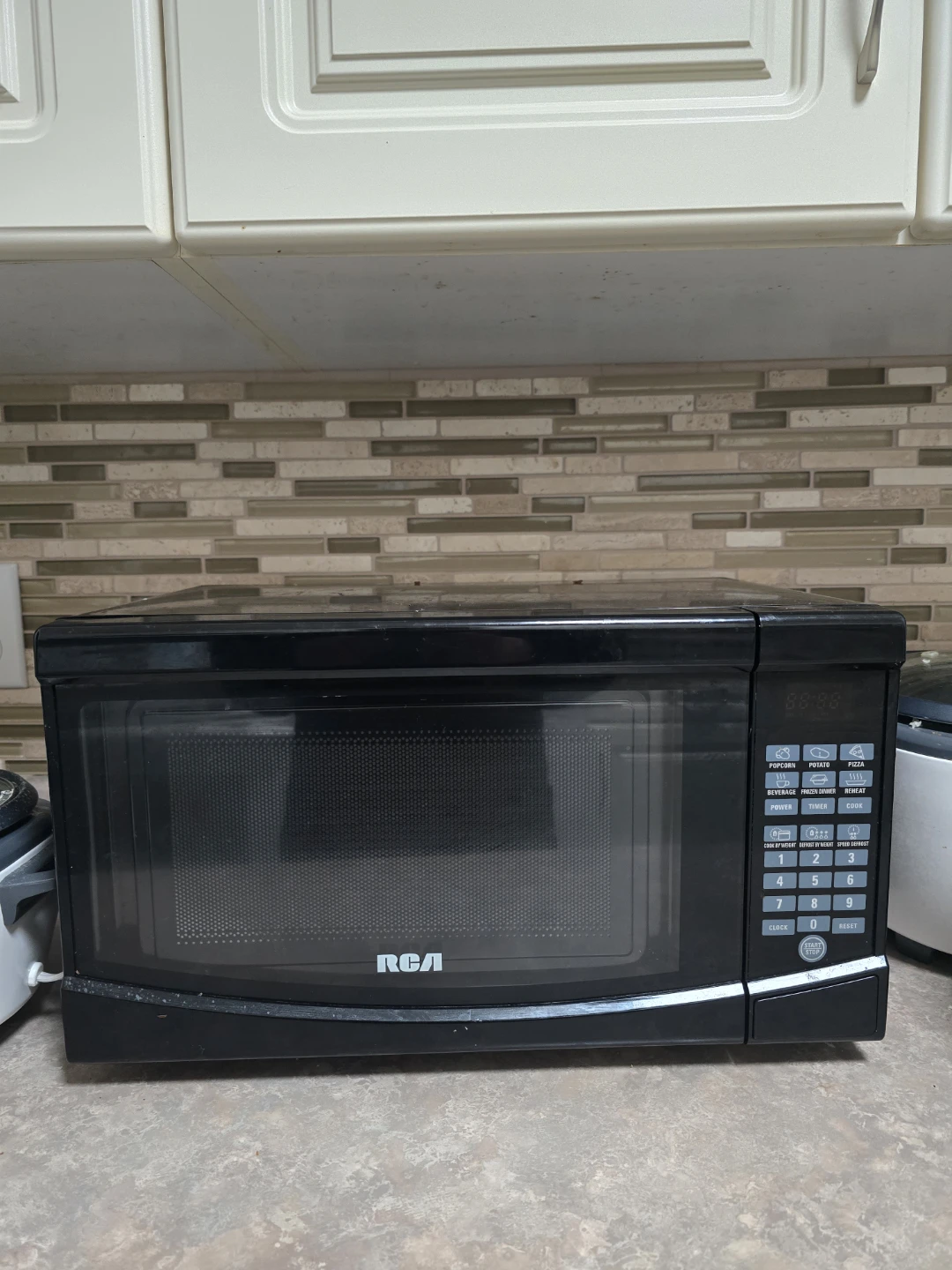 RCA Microwave - Black - photo 2