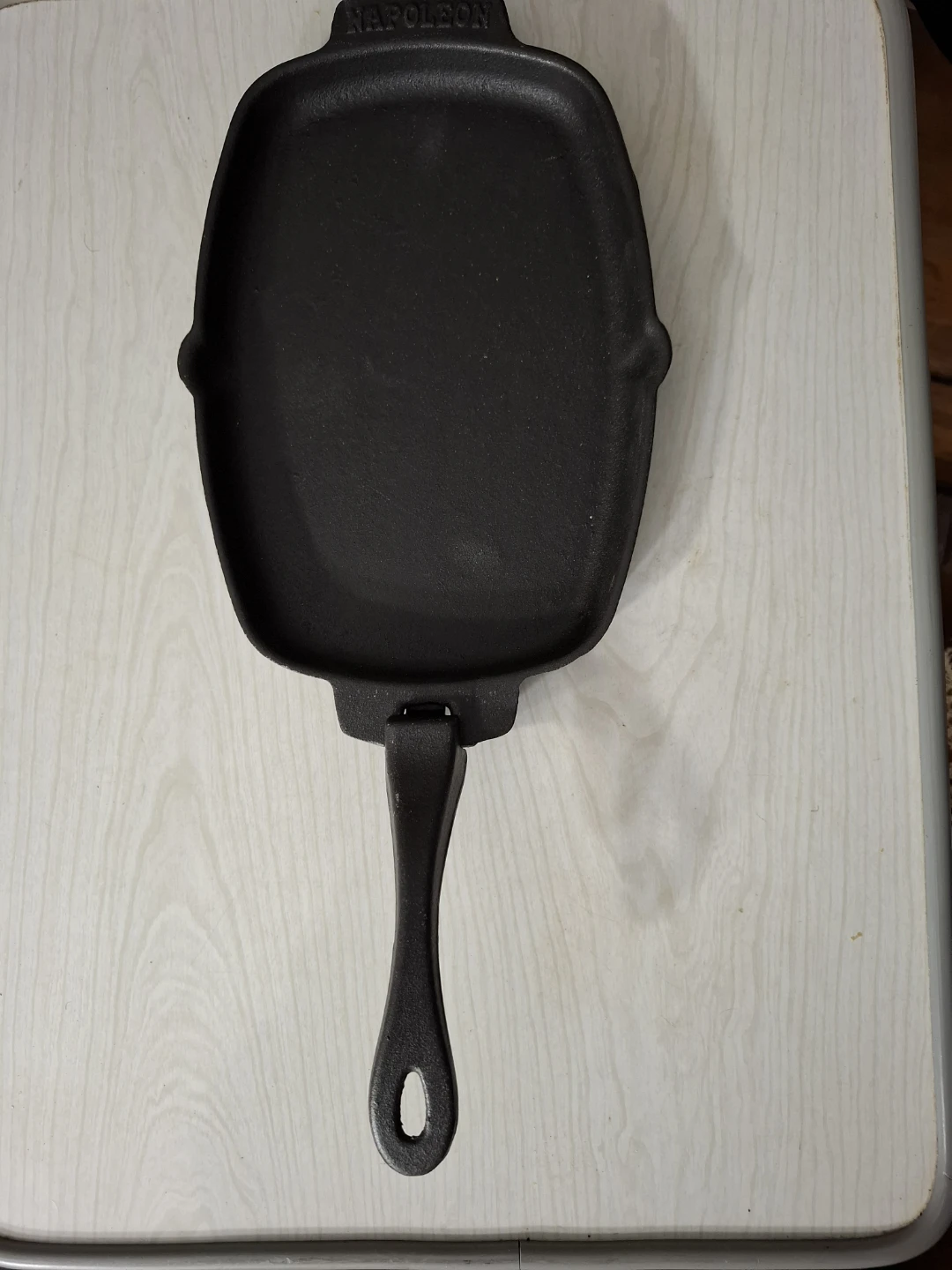 Napoleon Cast Iron Sizzle Platter + Bamboo Server Set - photo 4